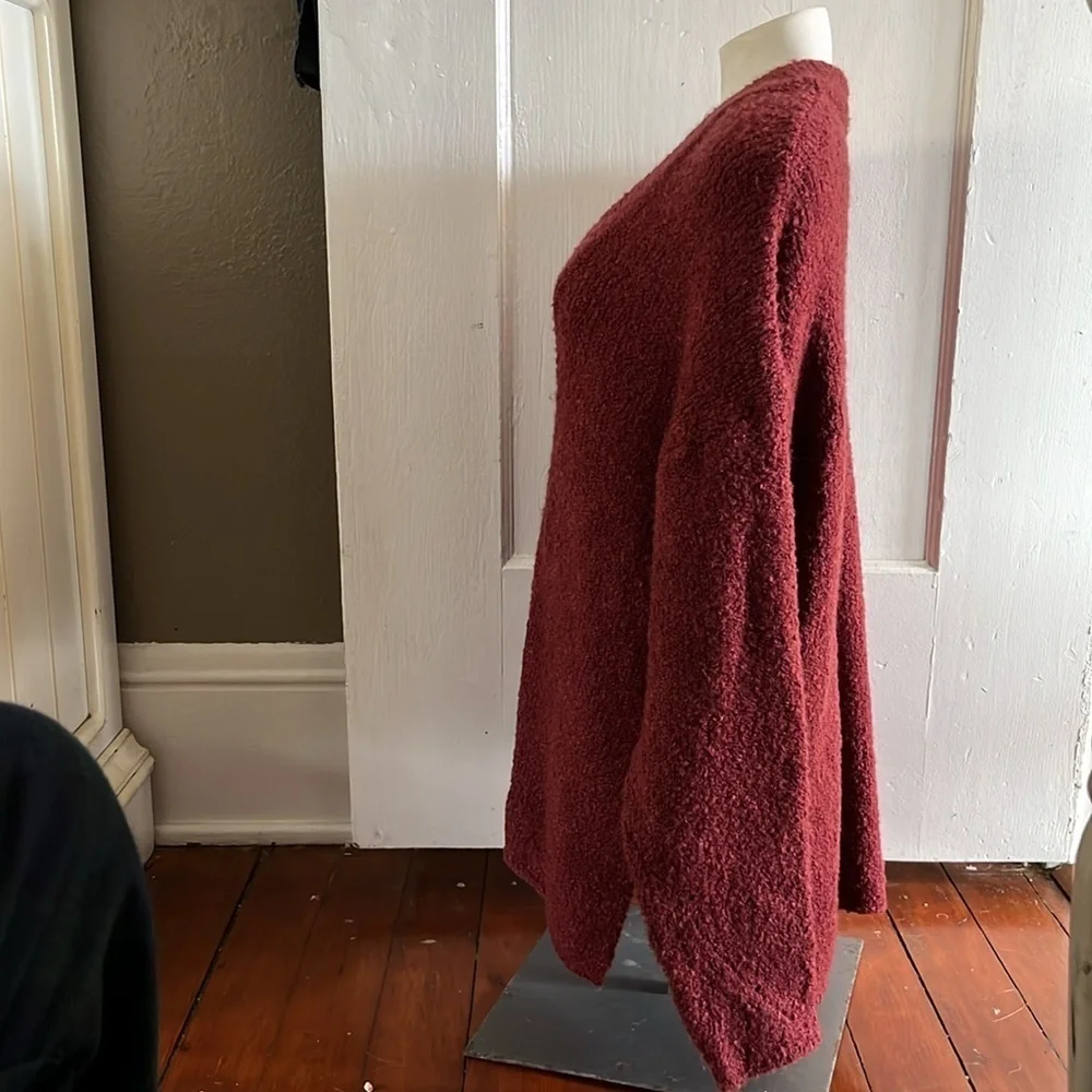 Urban Outfitters Rosie Oversized Chunky V-Neck Sweater Burgundy Wine Red Medium - Picture 3 of 13